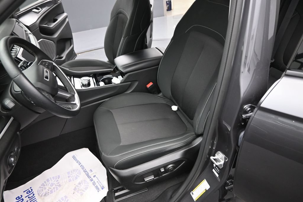 Used 2022 Jeep Grand Cherokee Laredo w/ Luxury Tech Group I AWD/4WD image 19