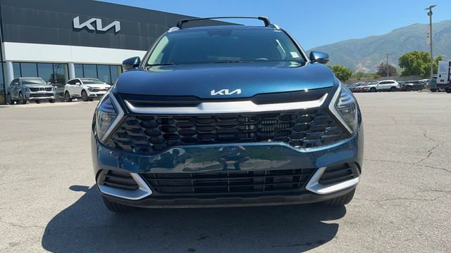 Used 2025 Kia Sportage EX image 3