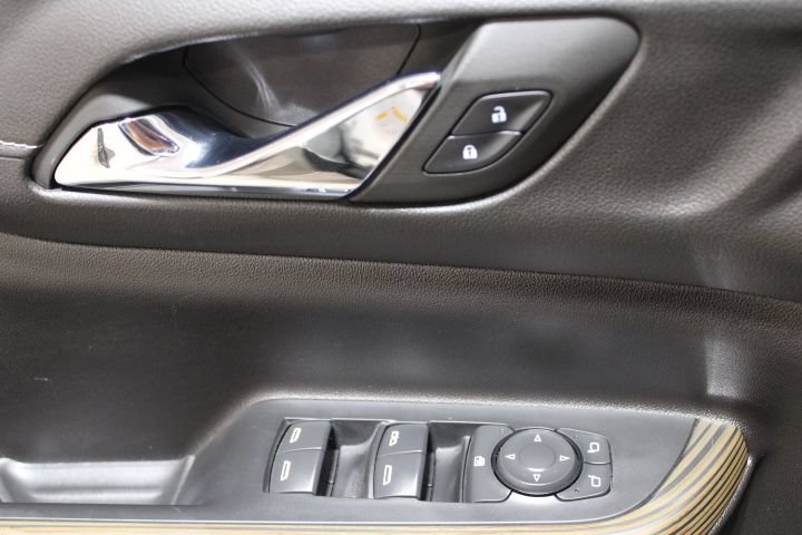 Used 2023 GMC Acadia SLE w/ Elevation Edition AWD/4WD image 17
