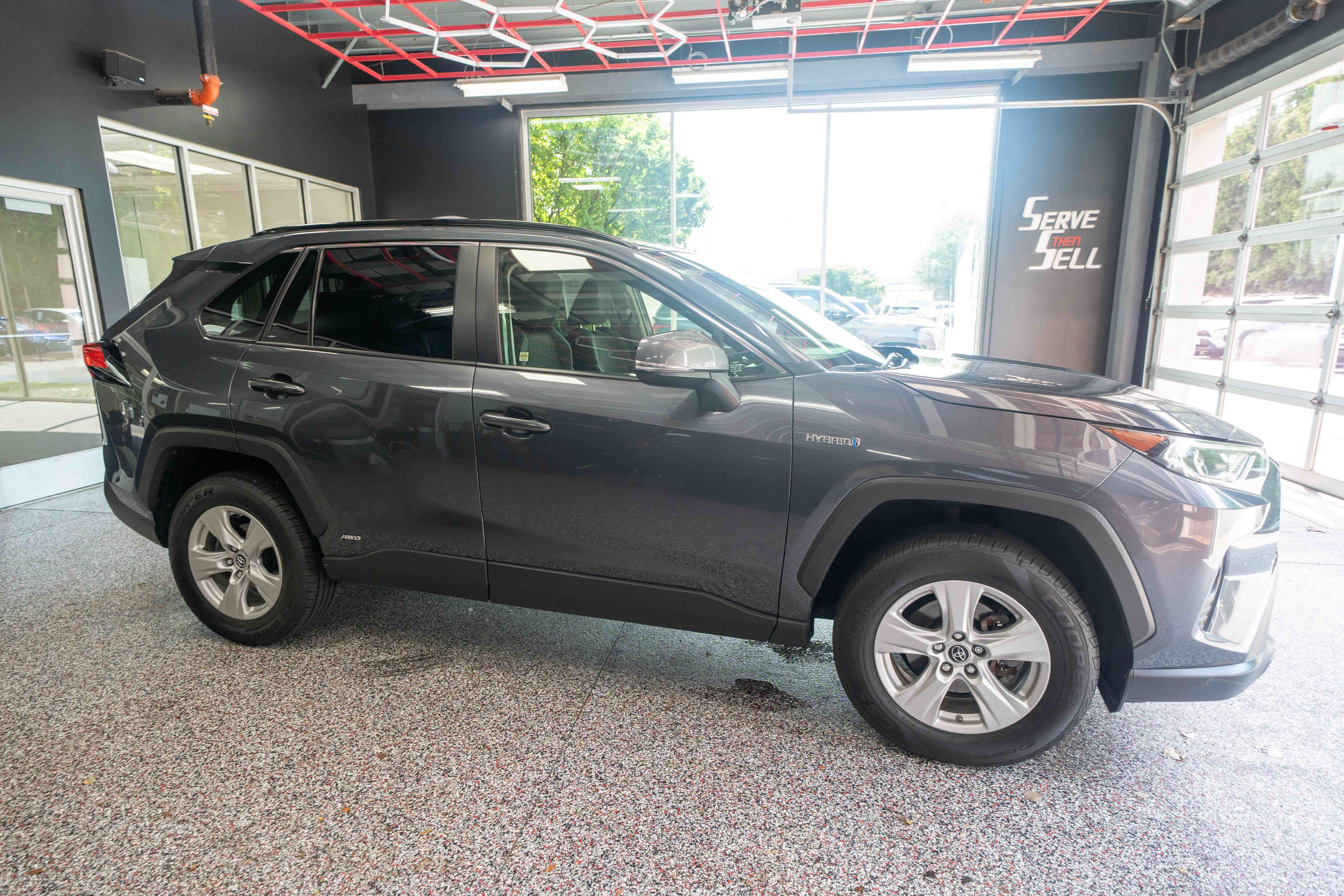 Used 2019 Toyota RAV4 XLE w/ Convenience Package AWD/4WD image 5
