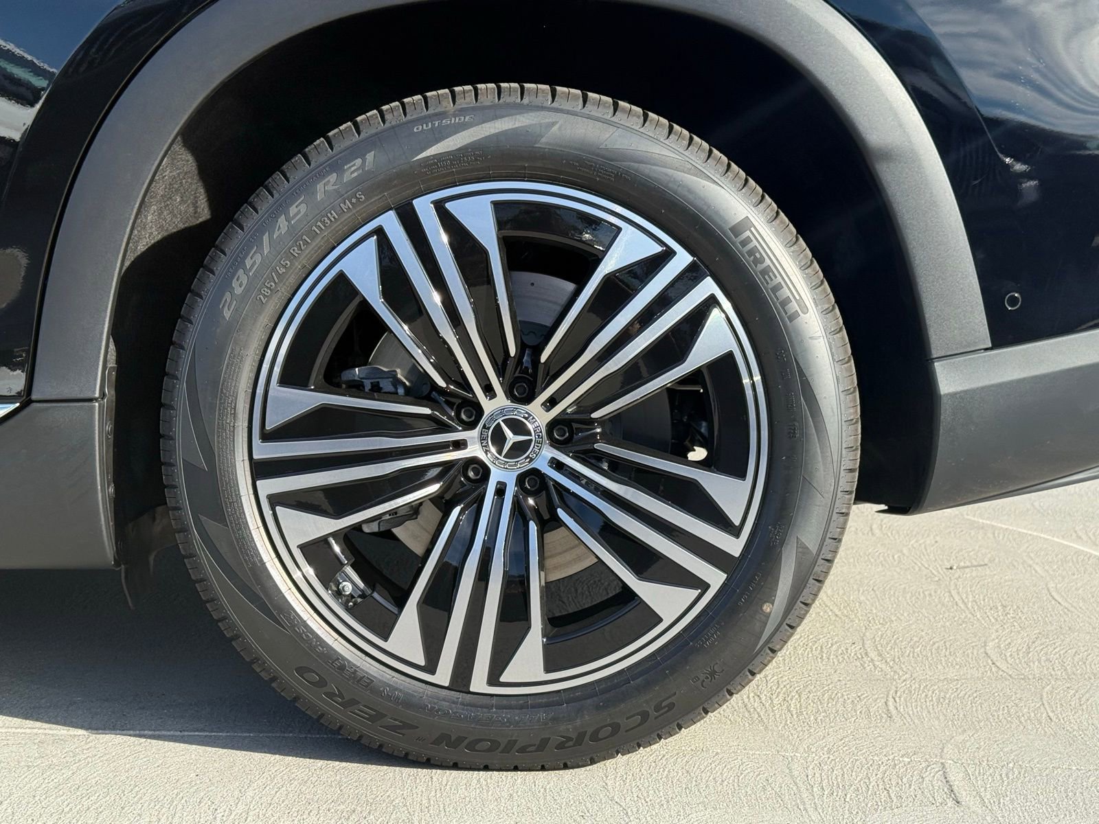 New 2026 Mercedes-Benz EQS 400 4MATIC SUV image 13