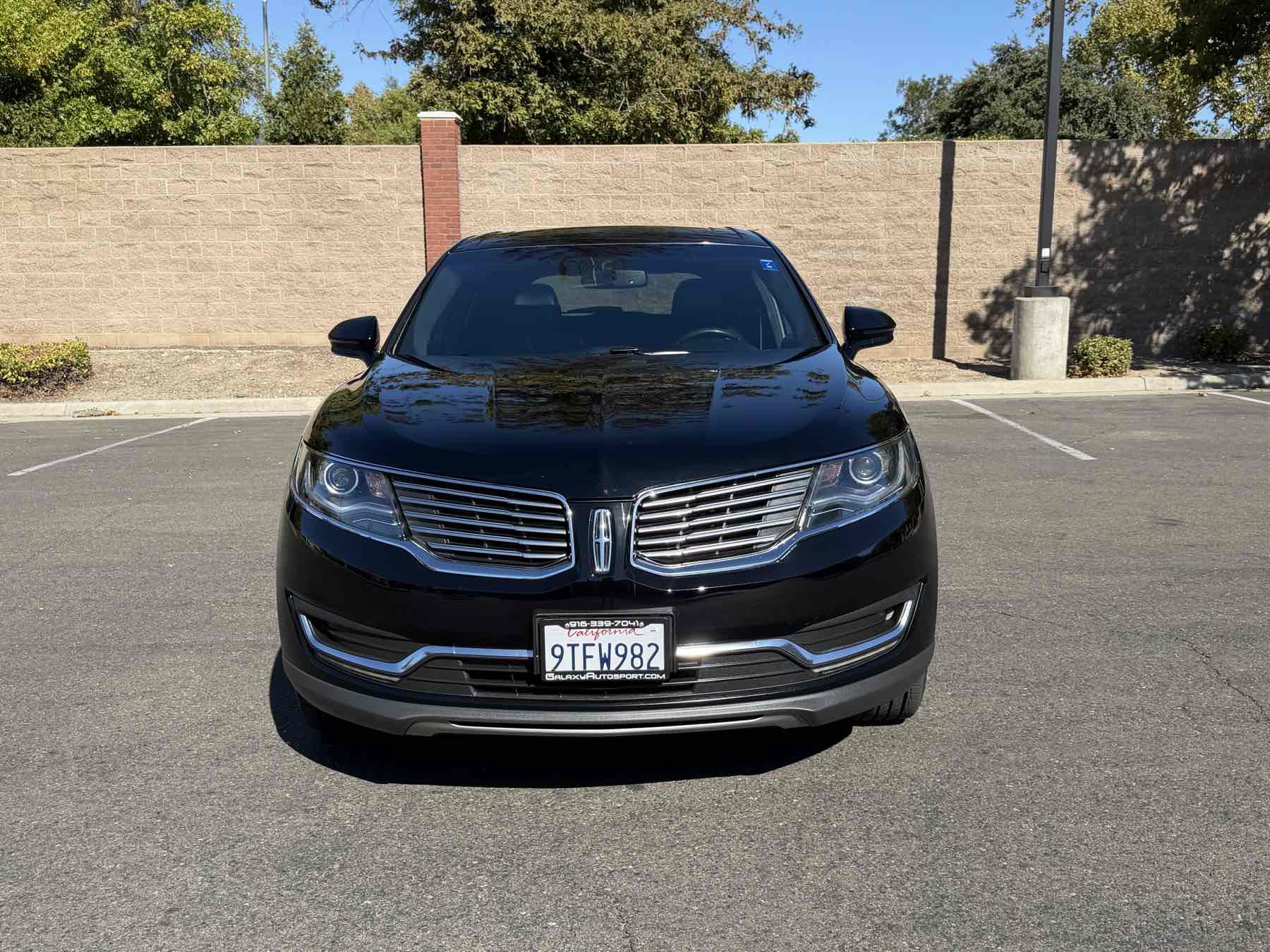 Used 2018 Lincoln MKX Reserve FWD image 2