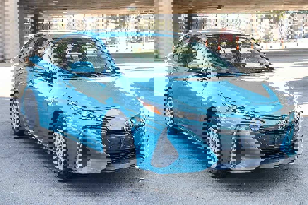 Used 2018 Toyota Prius Prime Plus image 3