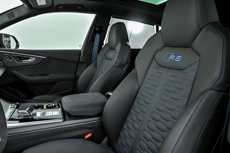 Used 2026 Audi RS Q8 performance AWD/4WD image 17