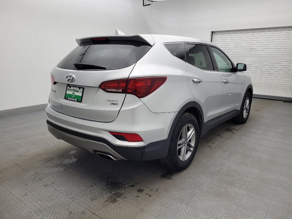 Used 2017 Hyundai Santa Fe Sport image 9