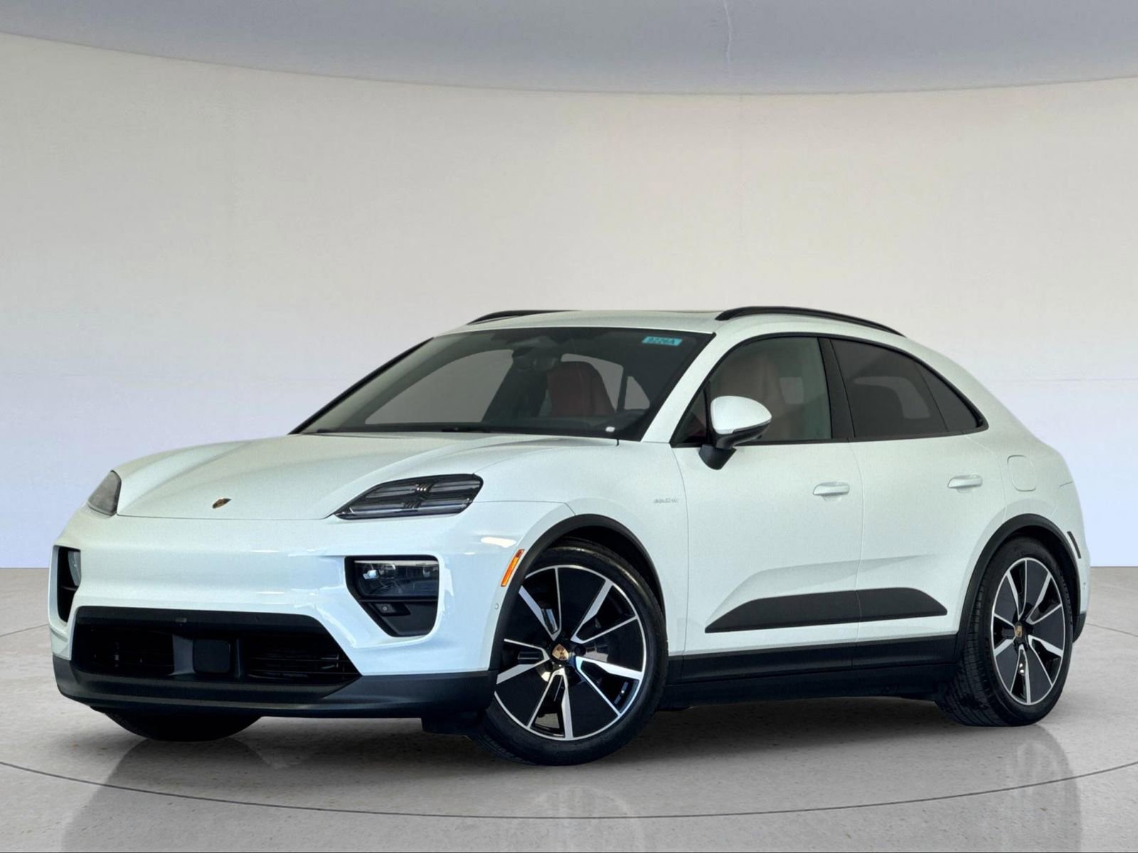 Certified 2025 Porsche Macan 4 Electric AWD/4WD image 1