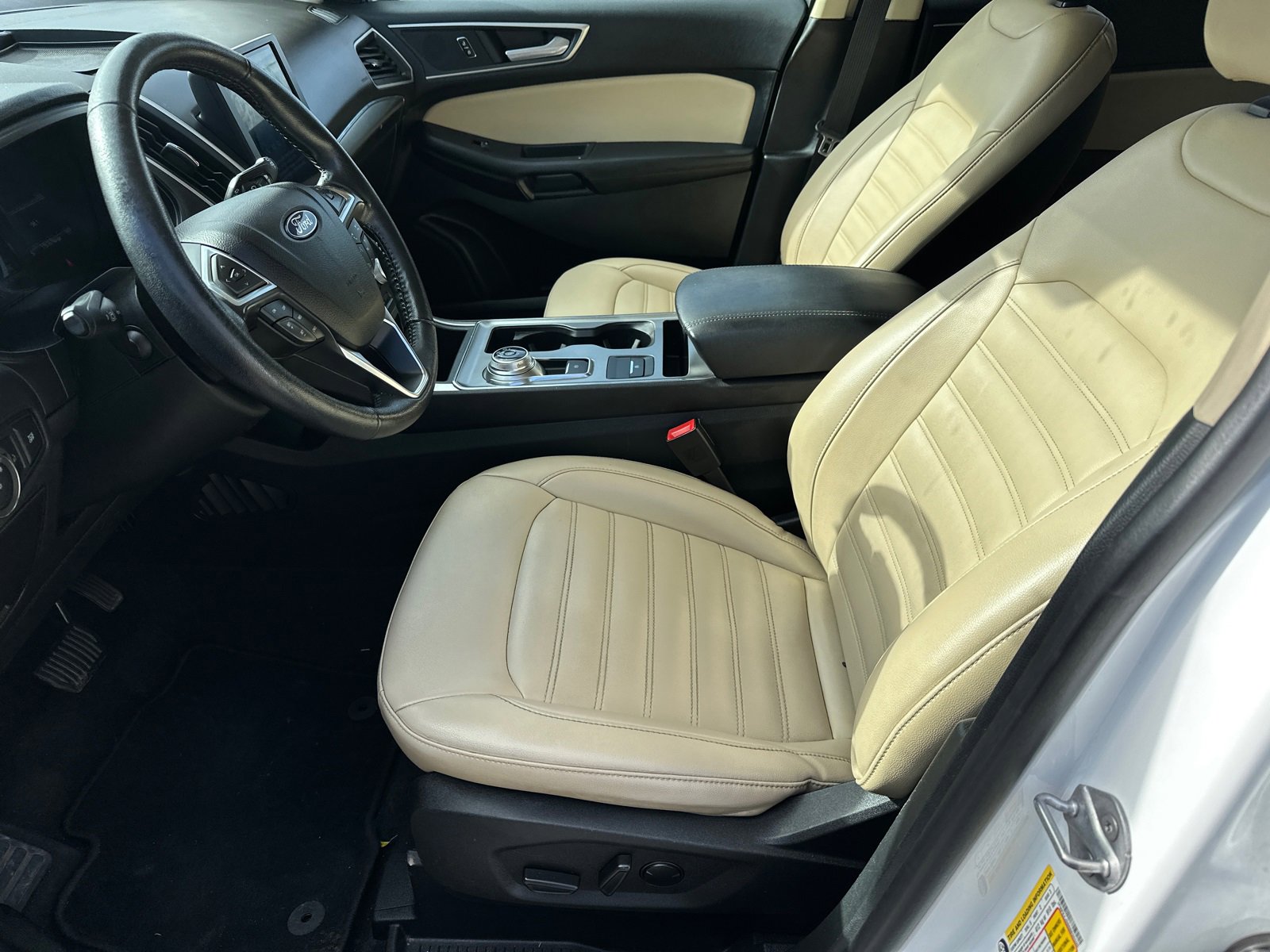 Used 2022 Ford Edge SEL image 9