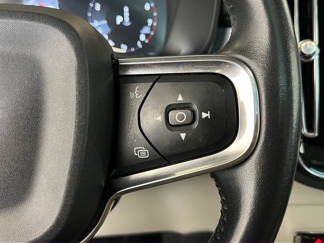Used 2019 Volvo XC40 T5 Momentum AWD/4WD image 41