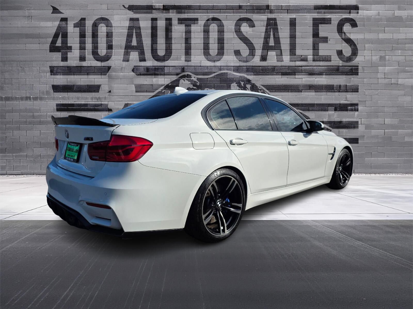 Used 2016 BMW M3 RWD image 3