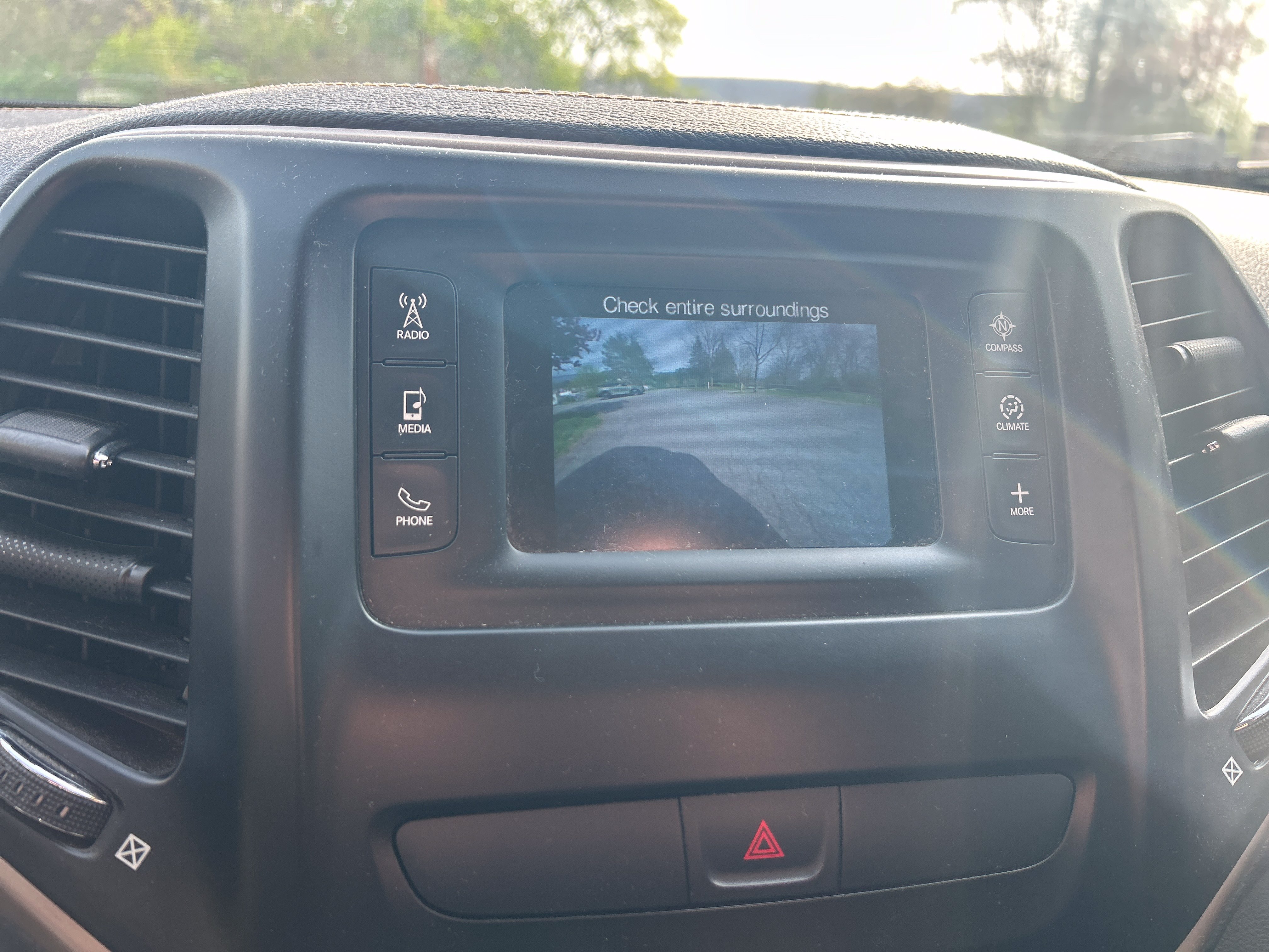 Used 2017 Jeep Cherokee Latitude AWD/4WD image 23