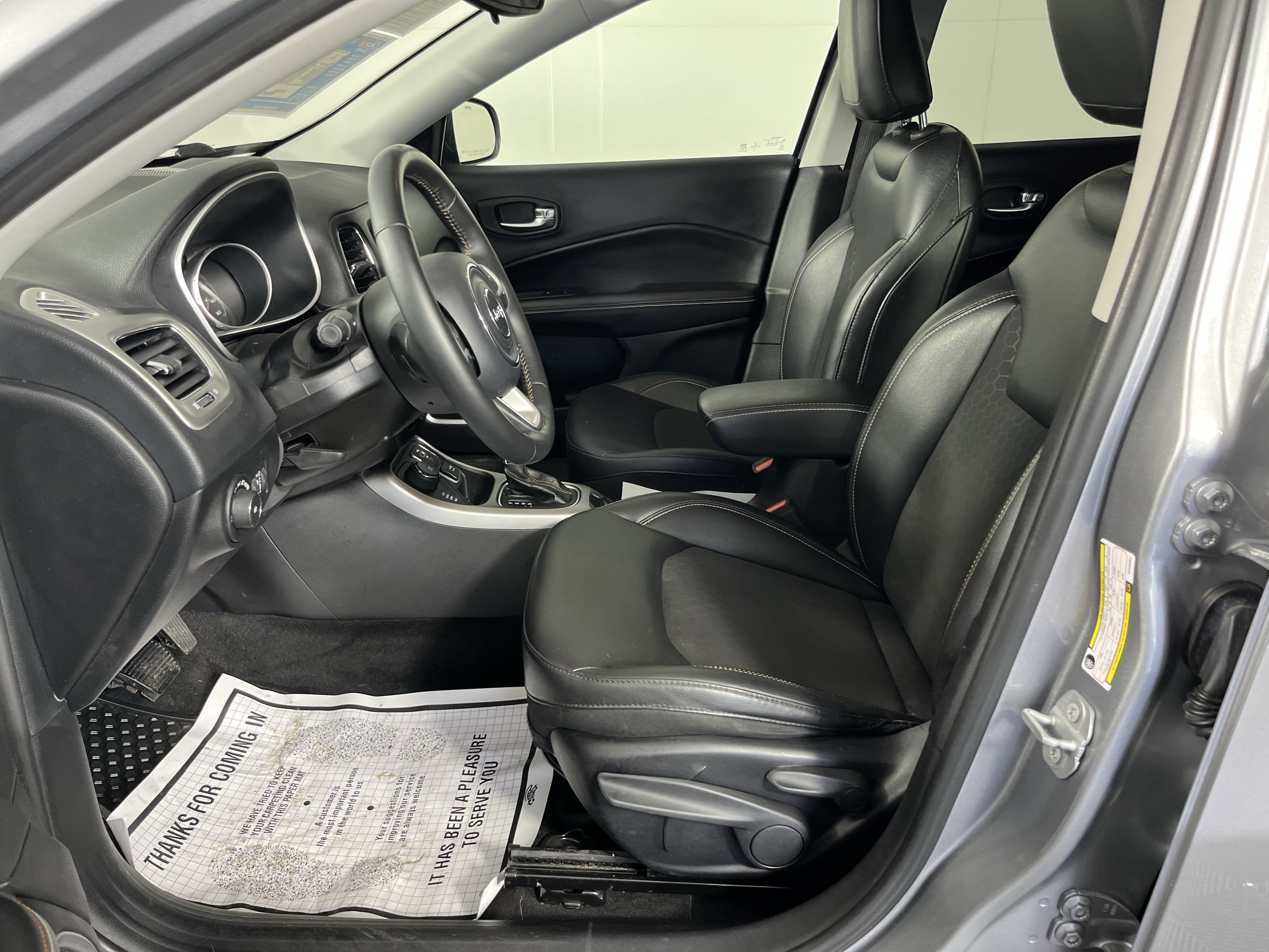 Used 2019 Jeep Compass Latitude w/ Cold Weather Group image 10