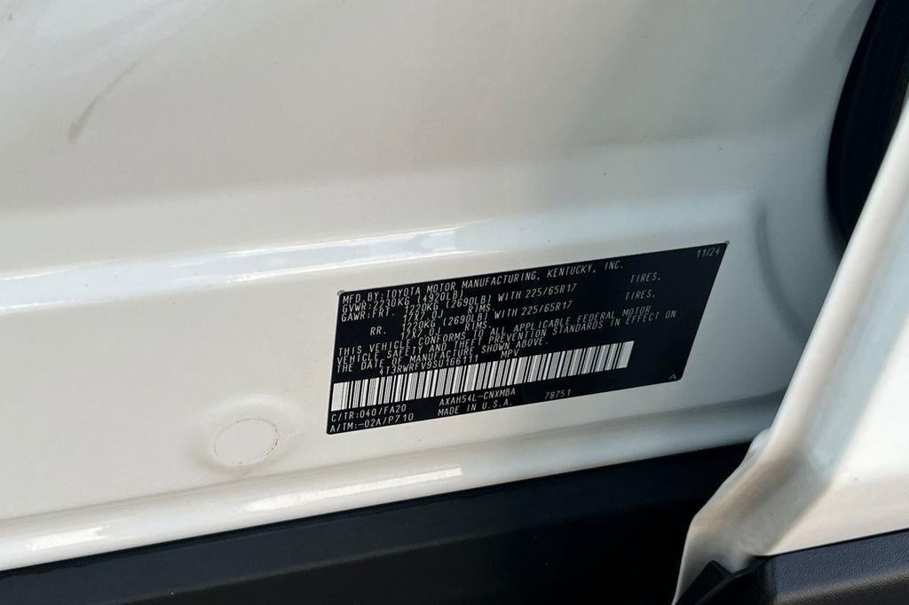 Certified 2025 Toyota RAV4 XLE image 31