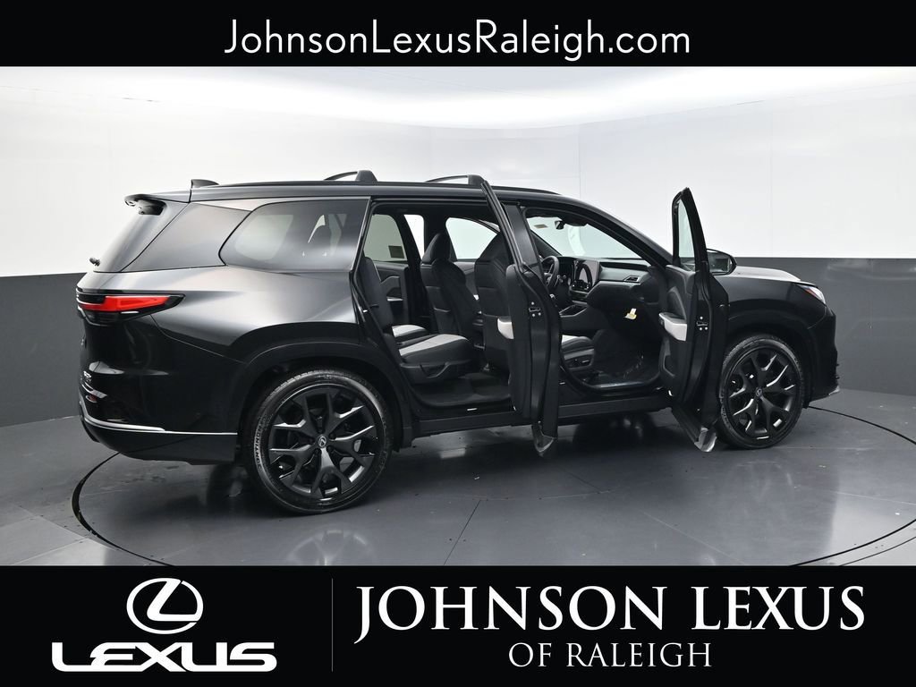 New 2026 Lexus TX 500h AWD image 32