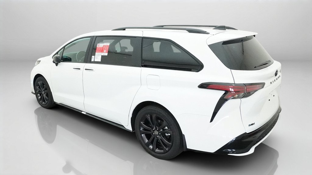 New 2026 Toyota Sienna XSE FWD image 42