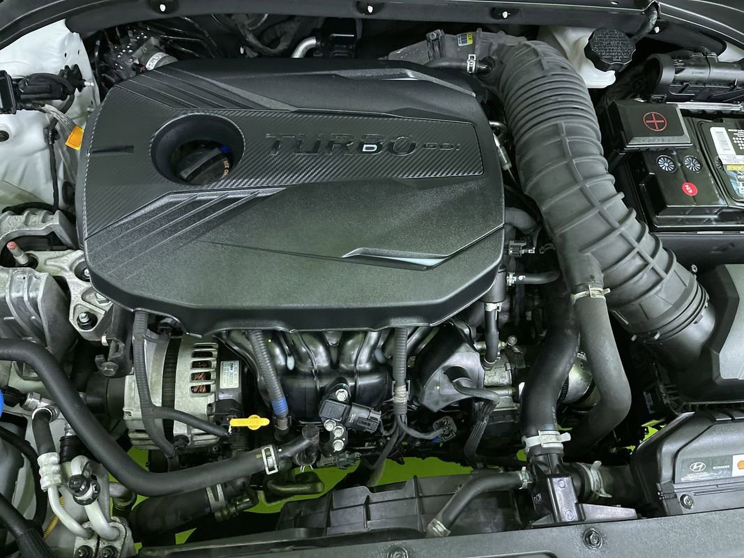 Used 2020 Hyundai Veloster Turbo image 30