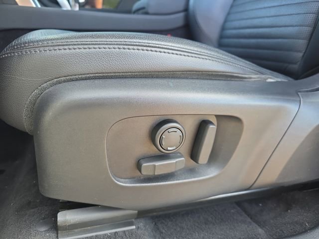 Used 2020 Land Rover Discovery Sport SE AWD/4WD image 32