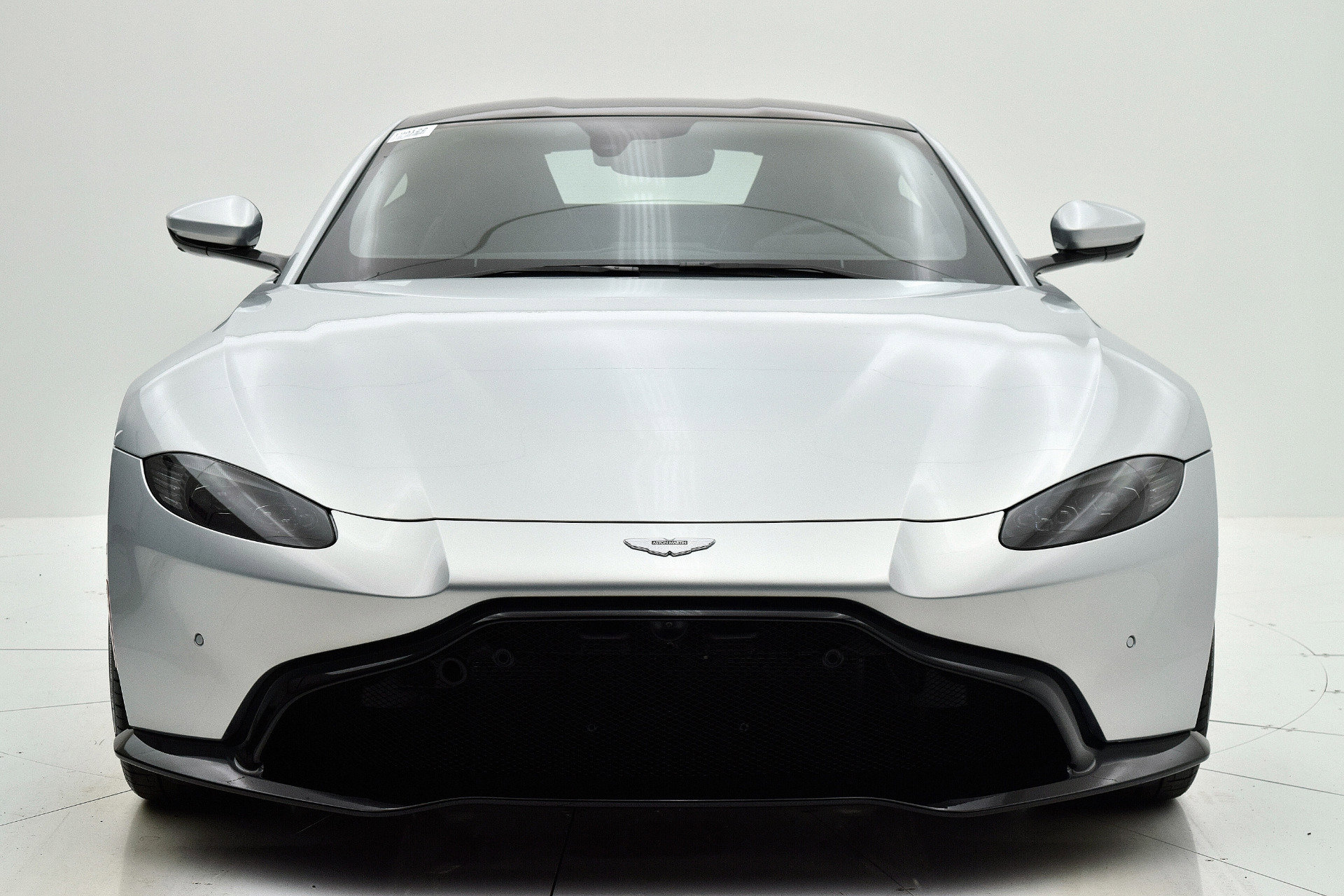 Used 2019 Aston Martin V8 Vantage Coupe RWD image 5