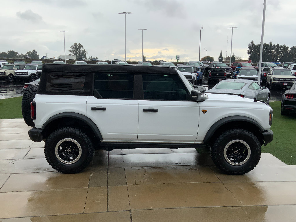 Used 2022 Ford Bronco Badlands image 5