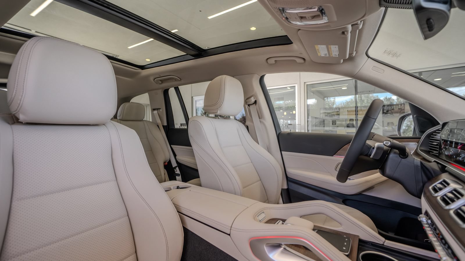New 2026 Mercedes-Benz GLS 450 4MATIC image 32