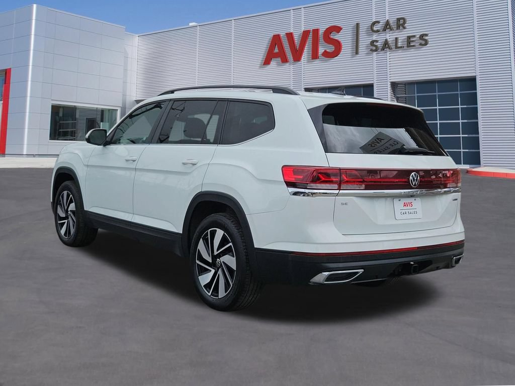 Used 2025 Volkswagen Atlas SE AWD/4WD image 3
