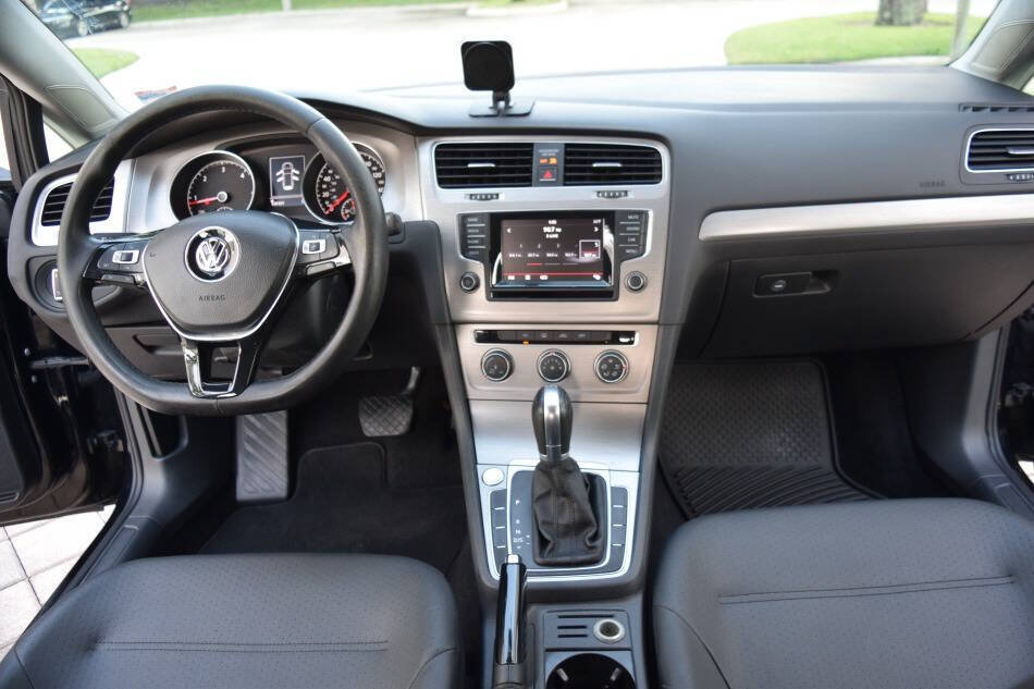 Used 2015 Volkswagen Golf TDI S FWD image 57