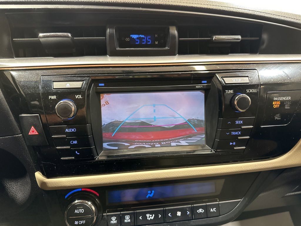 Used 2016 Toyota Corolla LE image 25