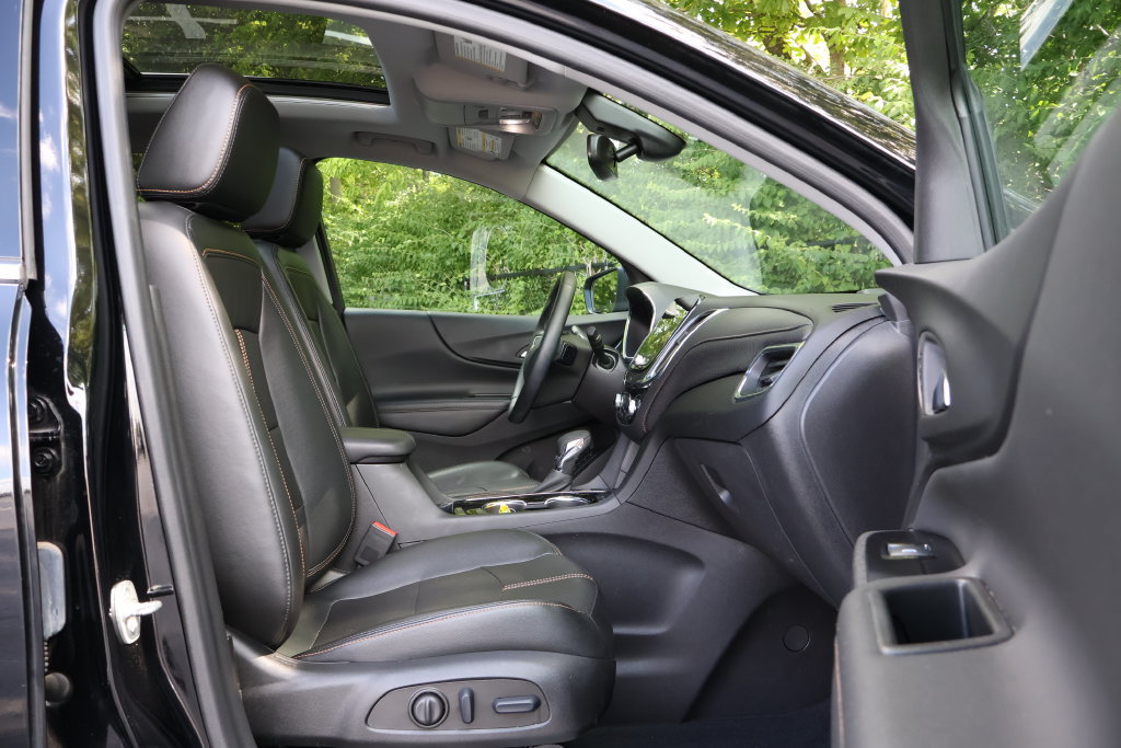Certified 2023 Chevrolet Equinox Premier AWD/4WD image 45