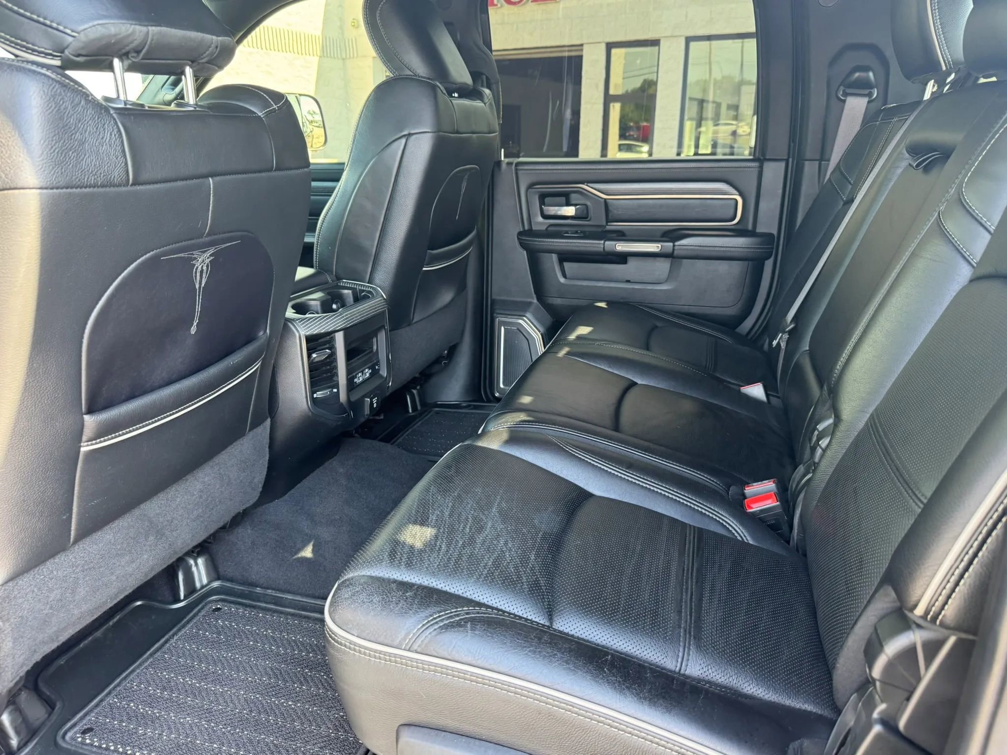 Used 2021 RAM 2500 Limited AWD/4WD image 32