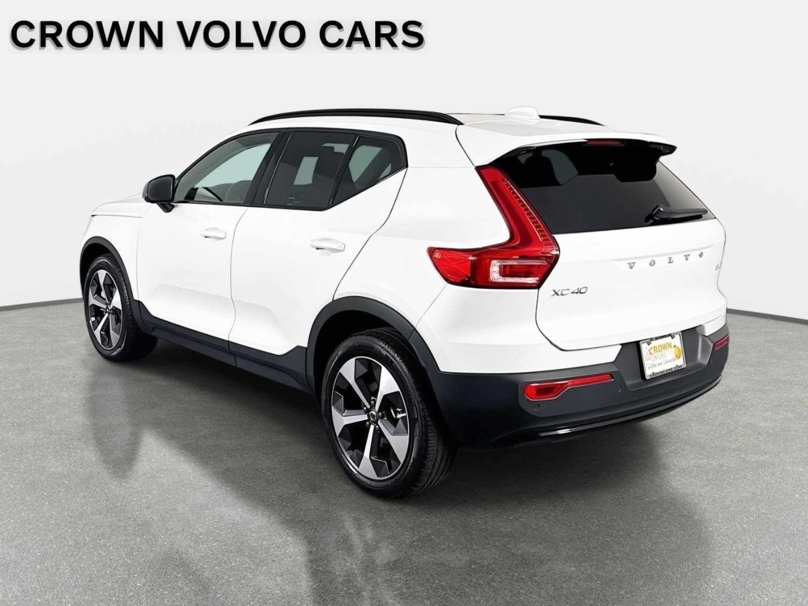 Used 2023 Volvo XC40 B5 Plus w/ Protection Package Premier AWD/4WD image 8