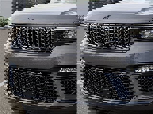 New 2025 Jeep Grand Cherokee Summit w/ Obsidian Package image 11