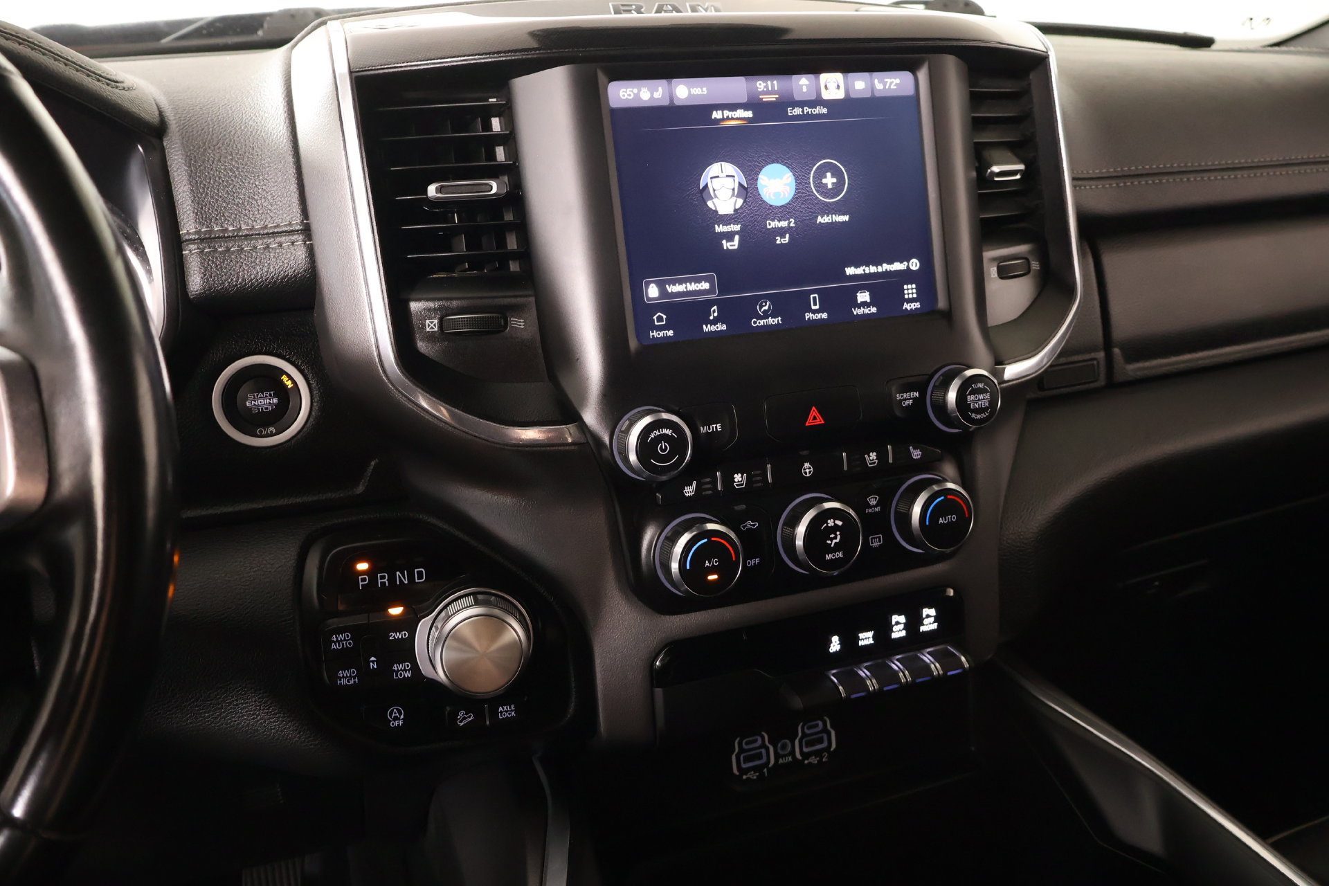 Used 2022 RAM 1500 Laramie w/ Sport Appearance Package AWD/4WD image 5