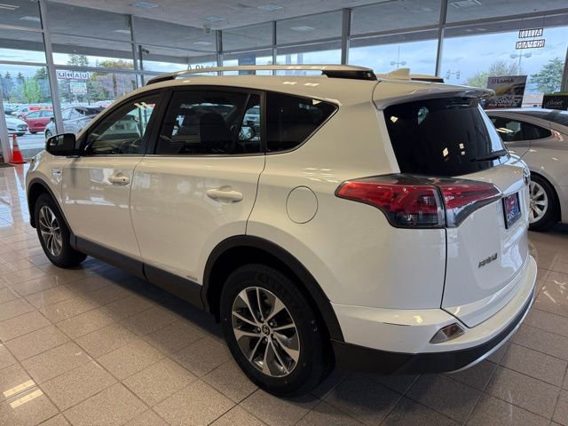 Used 2016 Toyota RAV4 XLE AWD/4WD image 5