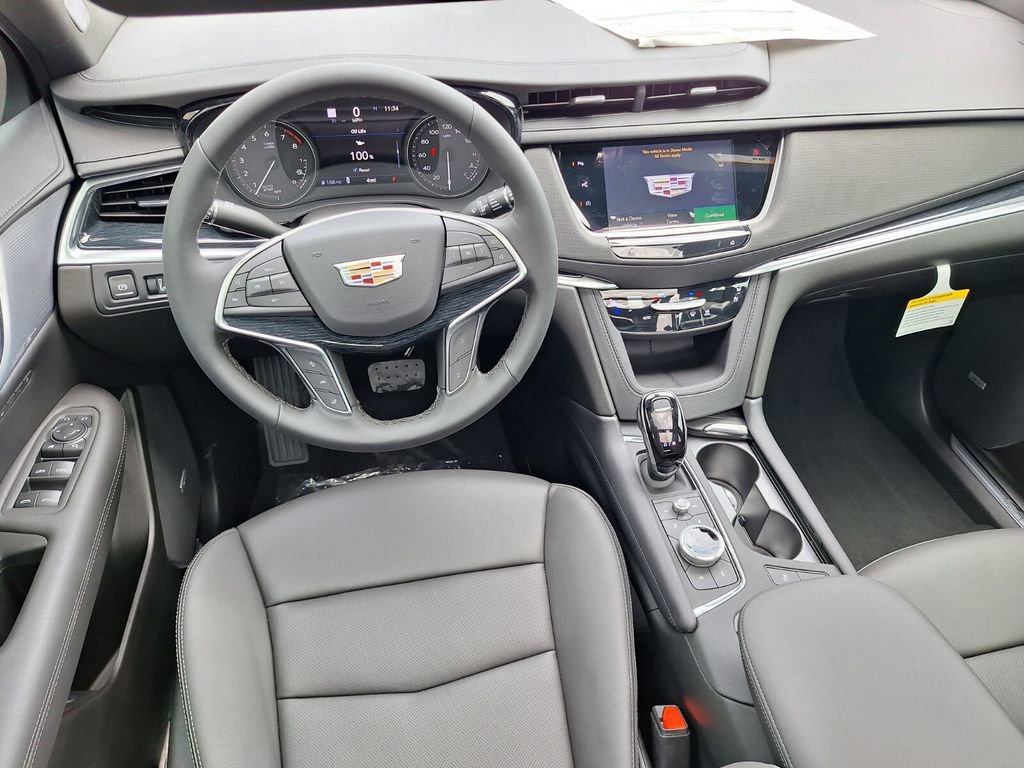 New 2026 Cadillac XT5 Premium Luxury w/ LPO, ONYX Package FWD image 9