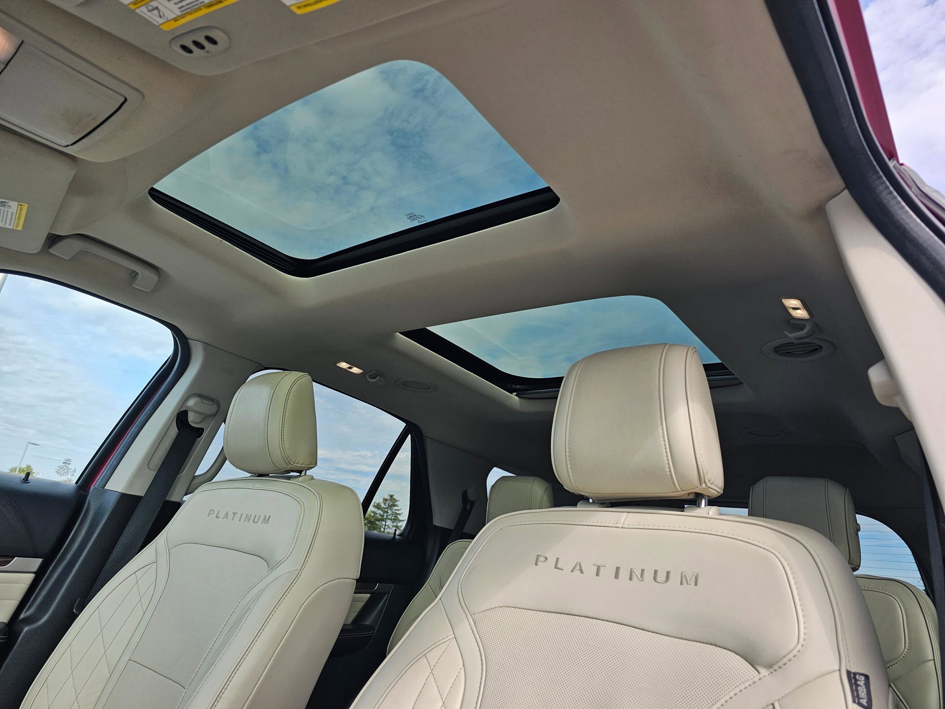 Used 2018 Ford Explorer Platinum AWD/4WD image 30