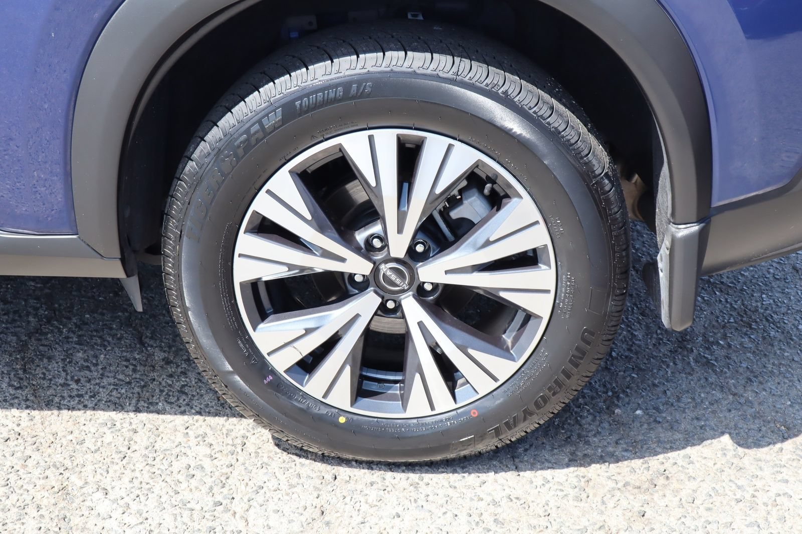 Used 2023 Nissan Rogue SV FWD image 13