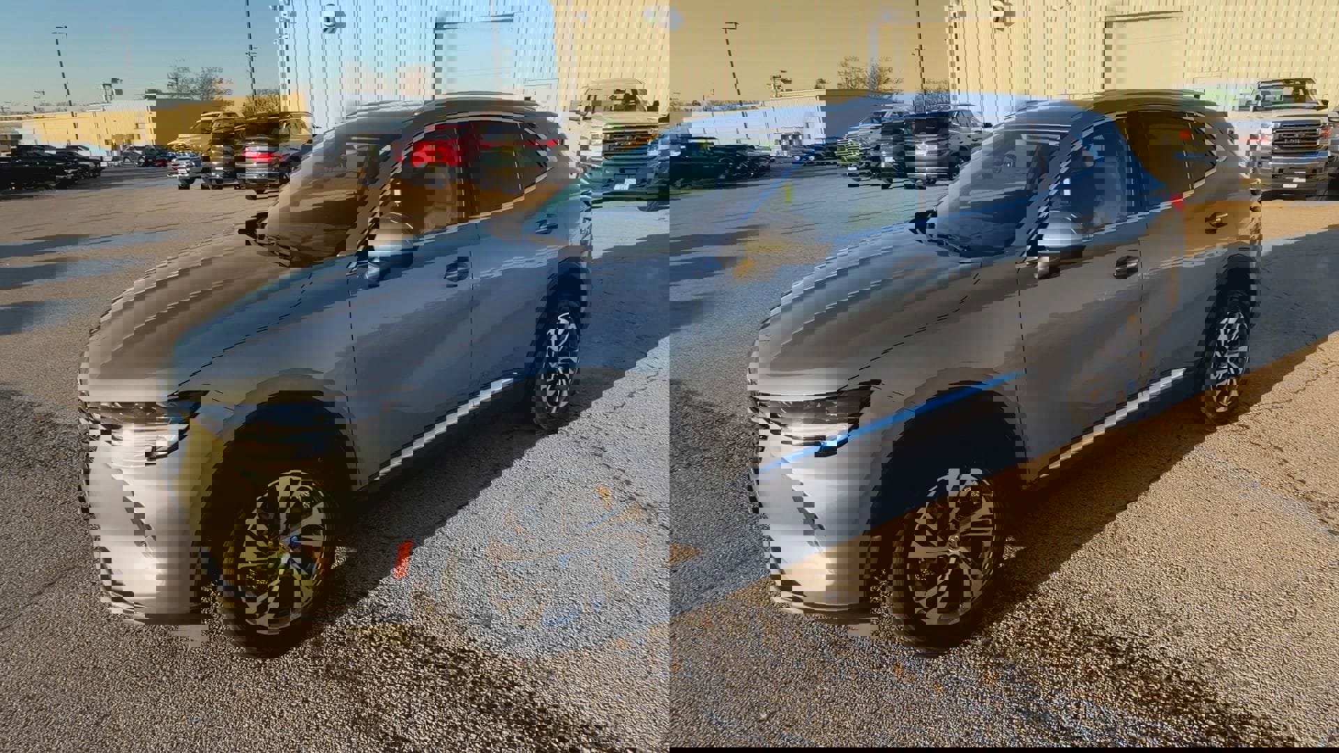 Used 2023 Buick Envision Essence image 4