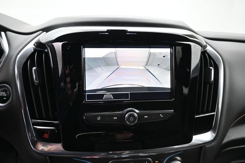 Used 2021 Chevrolet Traverse LS FWD image 11