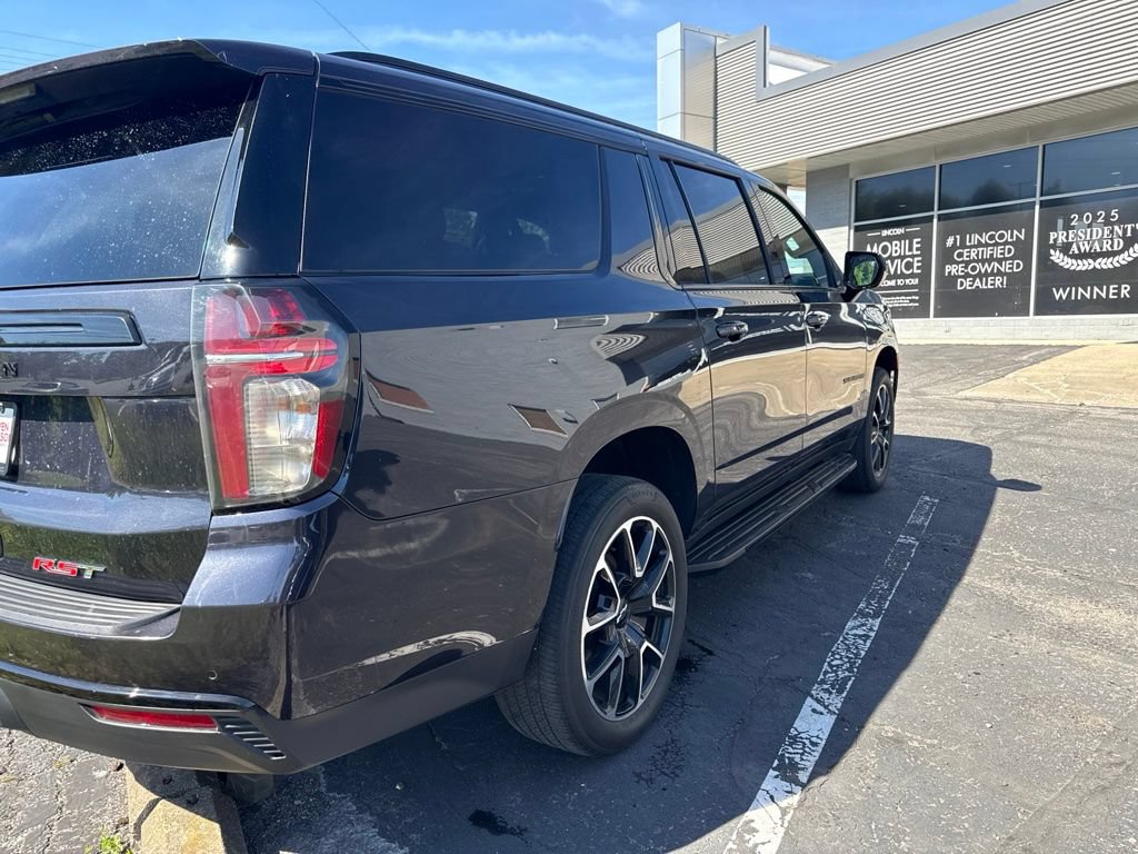 Used 2024 Chevrolet Suburban RST RWD image 56