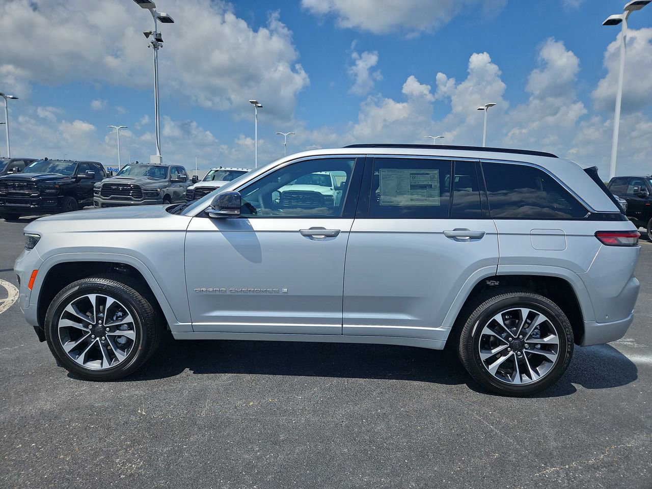 New 2025 Jeep Grand Cherokee Overland w/ Adv Protech Group III image 4