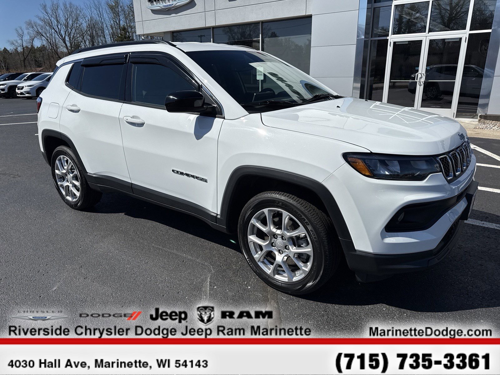 Used 2023 Jeep Compass Latitude AWD/4WD image 2