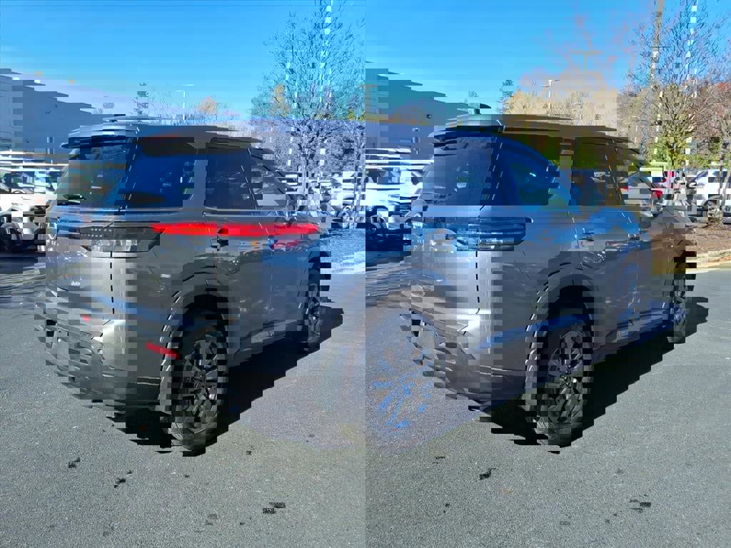 Used 2025 Nissan Pathfinder S image 26