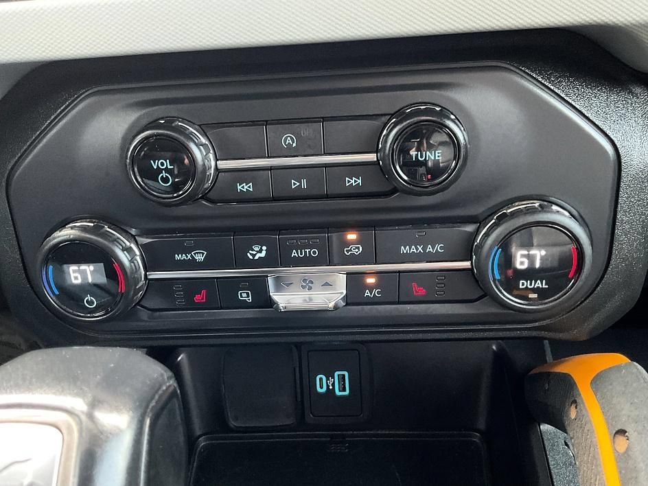Used 2021 Ford Bronco Badlands w/ Sasquatch Package AWD/4WD image 23