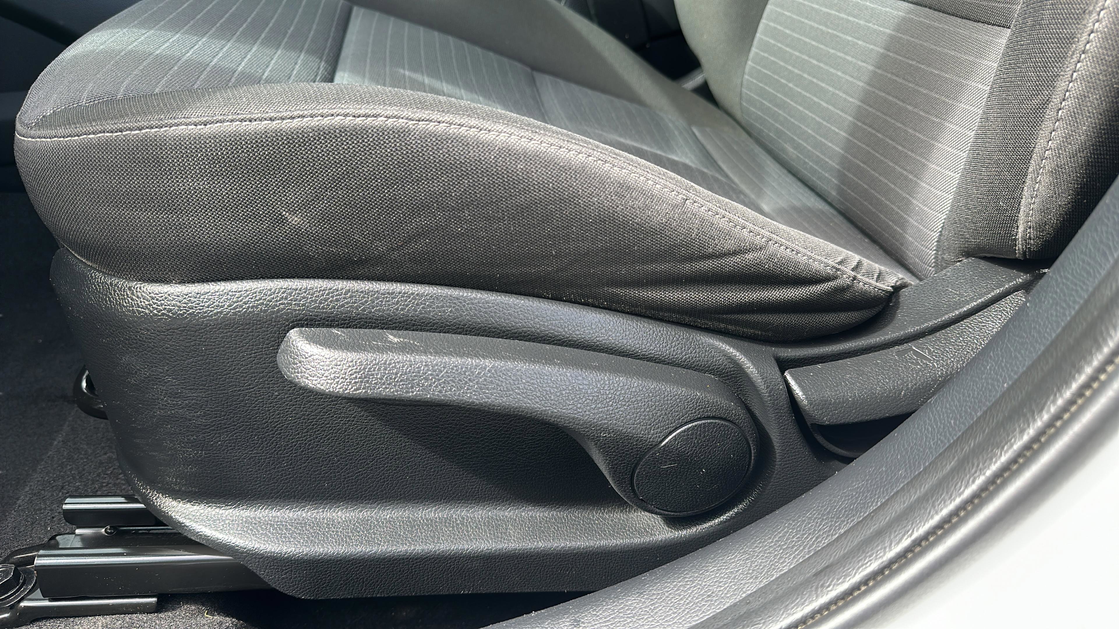 Used 2016 Kia Forte LX w/ LX Popular Plus Package image 20