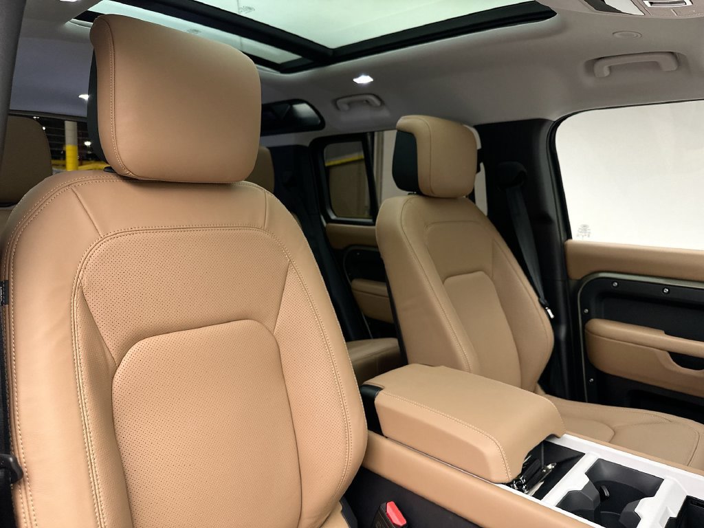 Certified 2025 Land Rover Defender 110 S AWD/4WD image 3