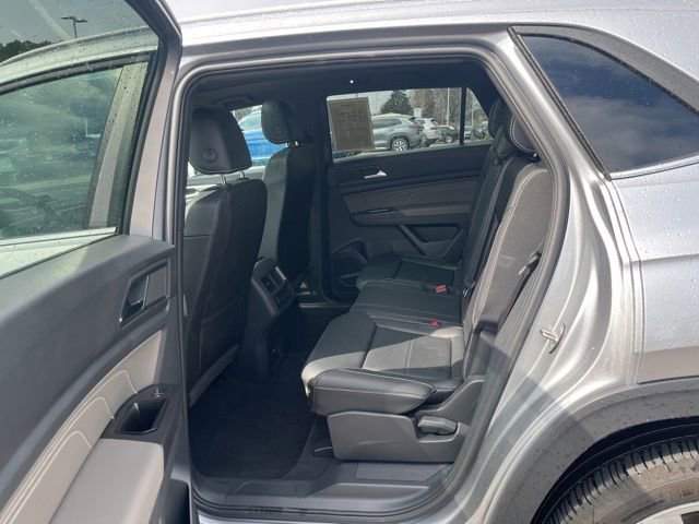 Certified 2022 Volkswagen Atlas Cross Sport SE w/ Panoramic Sunroof Package image 29