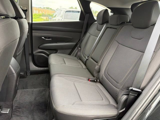 Certified 2025 Hyundai Tucson SE FWD image 24