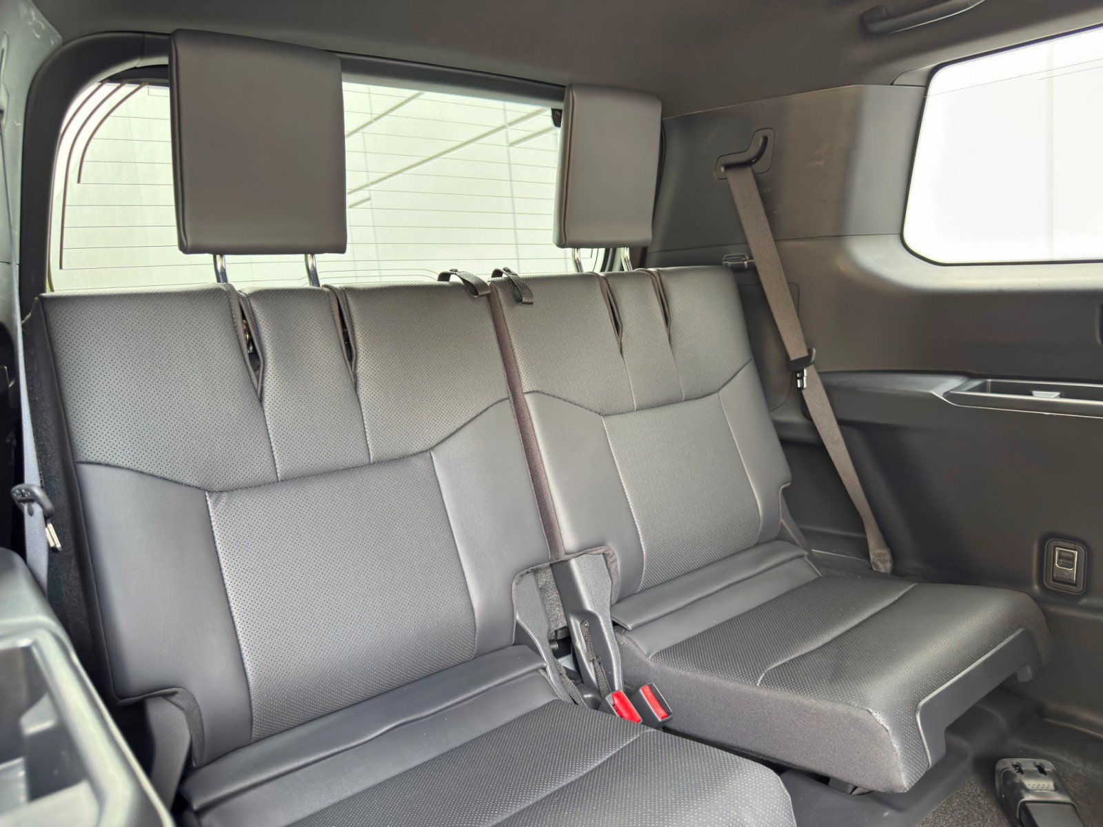 Used 2024 Lexus GX 550 w/ Cold Area Package AWD/4WD image 43