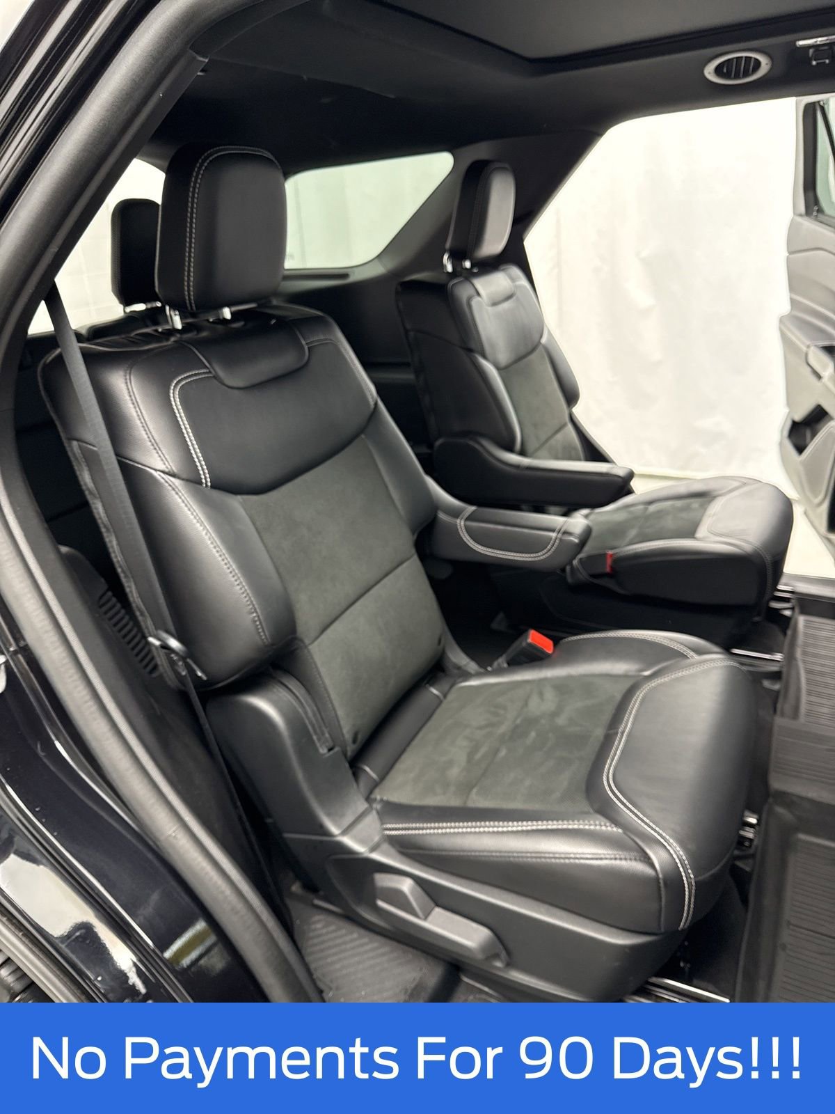 Used 2023 Ford Explorer ST image 36