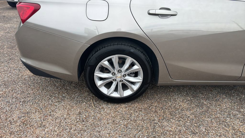 Used 2023 Chevrolet Malibu LT FWD image 20