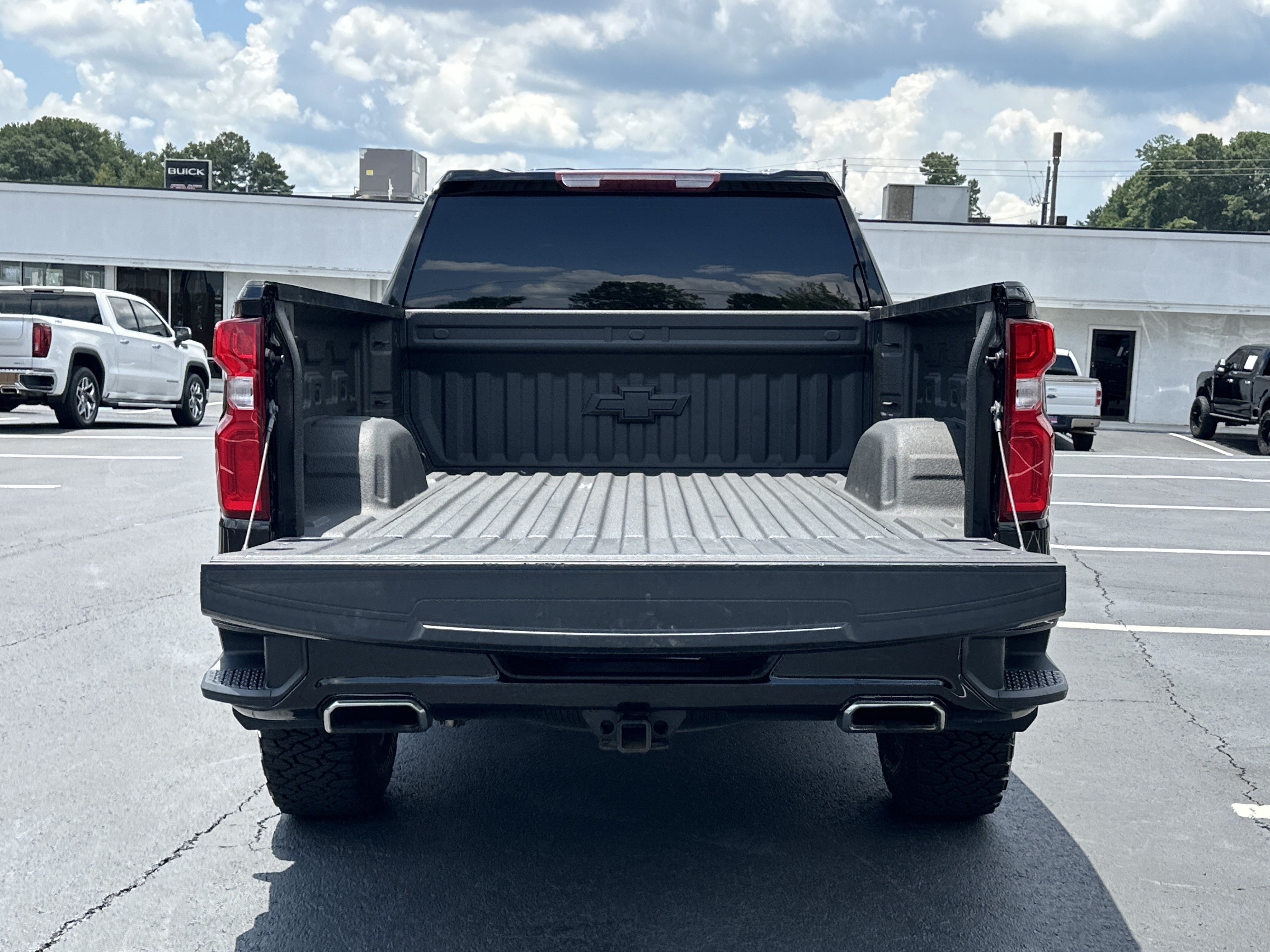 Used 2019 Chevrolet Silverado 1500 LT Trail Boss w/ Convenience Package AWD/4WD image 14